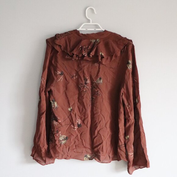 Little Moon Aritzia Ruffled V-Neck Sheer Lrg Floral Cinched Tie Front Blouse - Picture 2 of 12